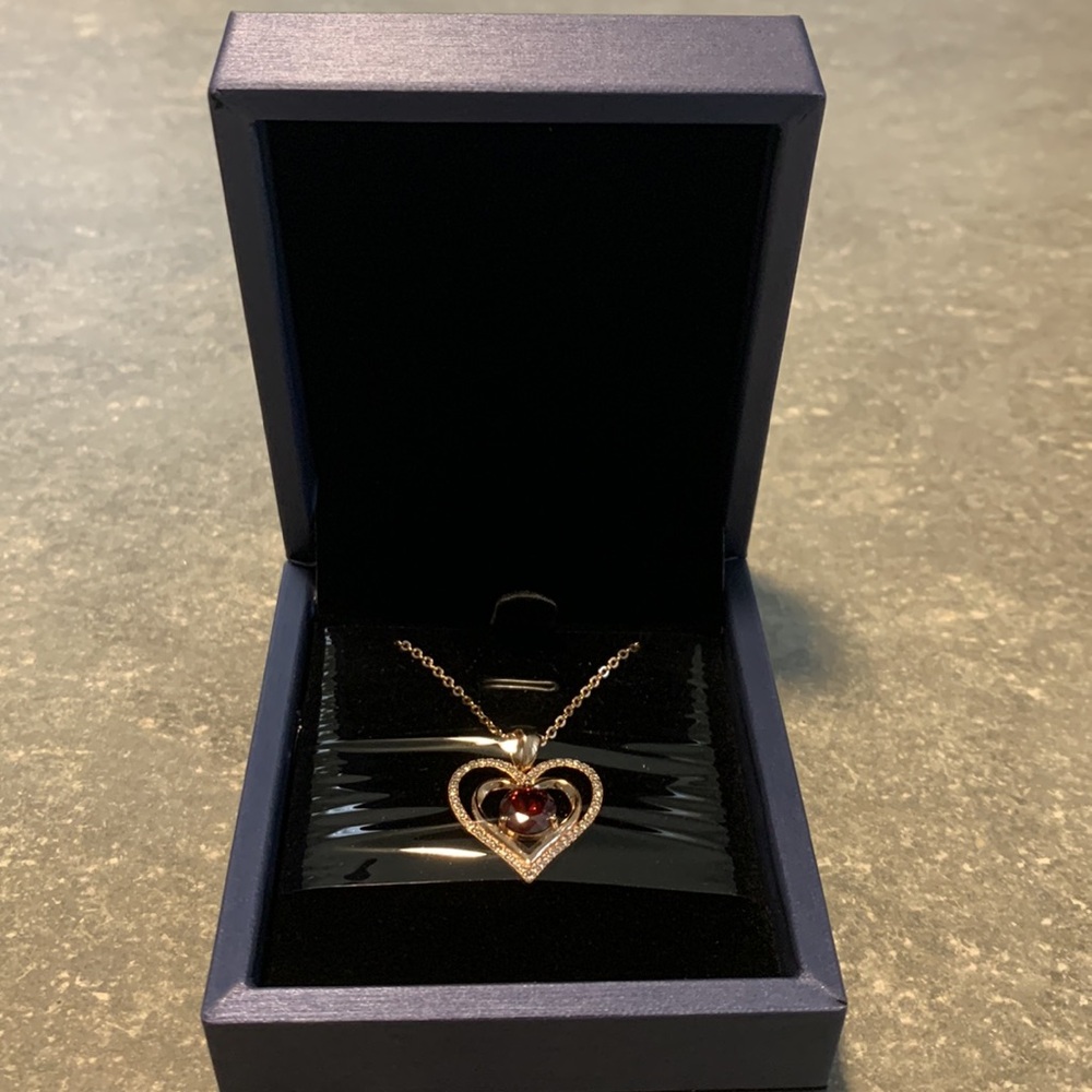 925 cubic zirconia heart pendant NIB - Picture 4 of 7